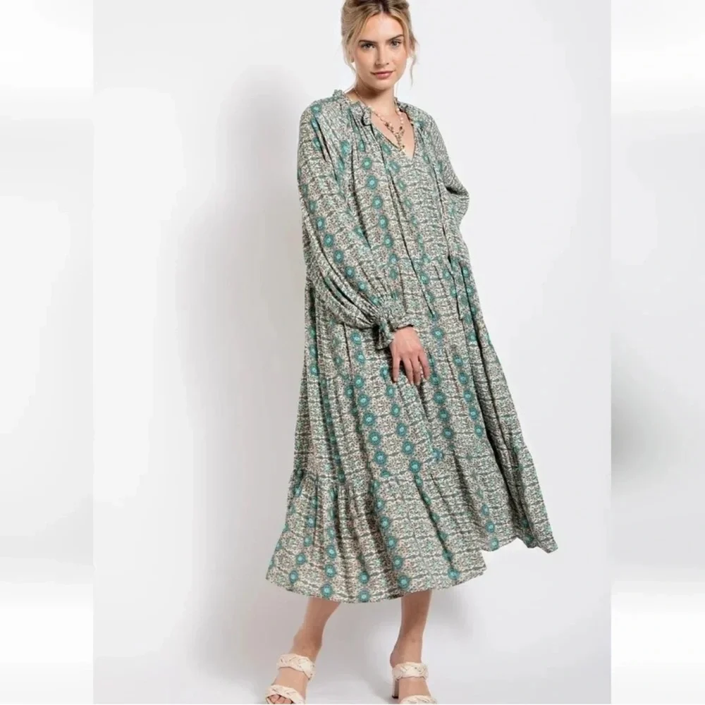 Easel Paisley Mint Green Printed Long Sleeve Gauze Maxi Dress - Picture 4 of 10